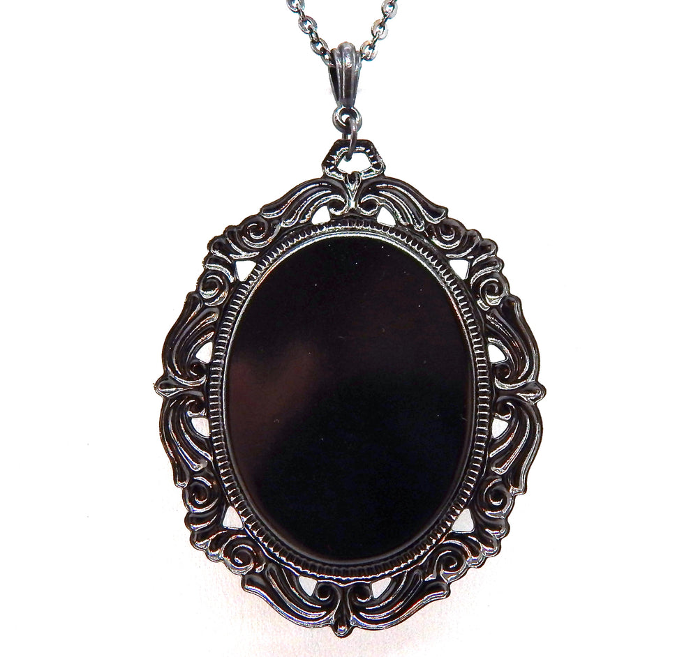 IMPERIAL GLASS SPANISH LAVENDER LADY CAMEO NECKLACE