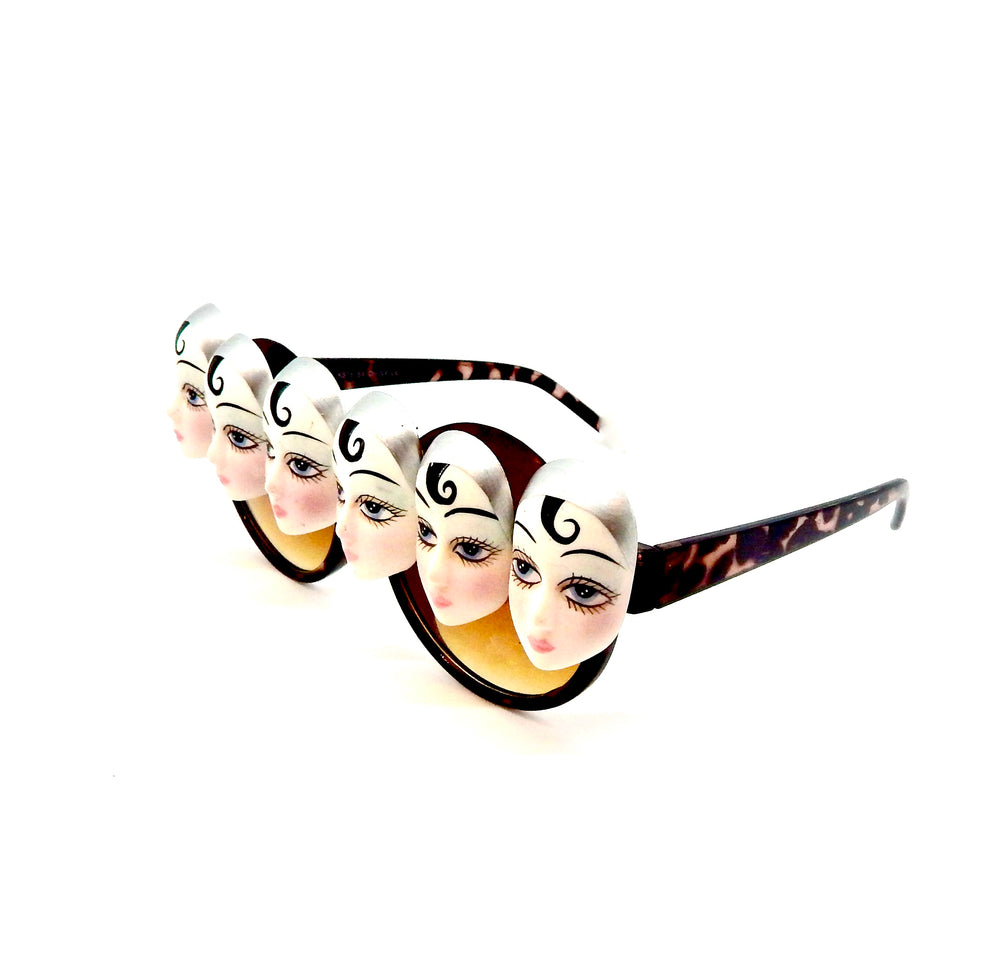 LADY FACE SILVER PEEKABOO GLASSES