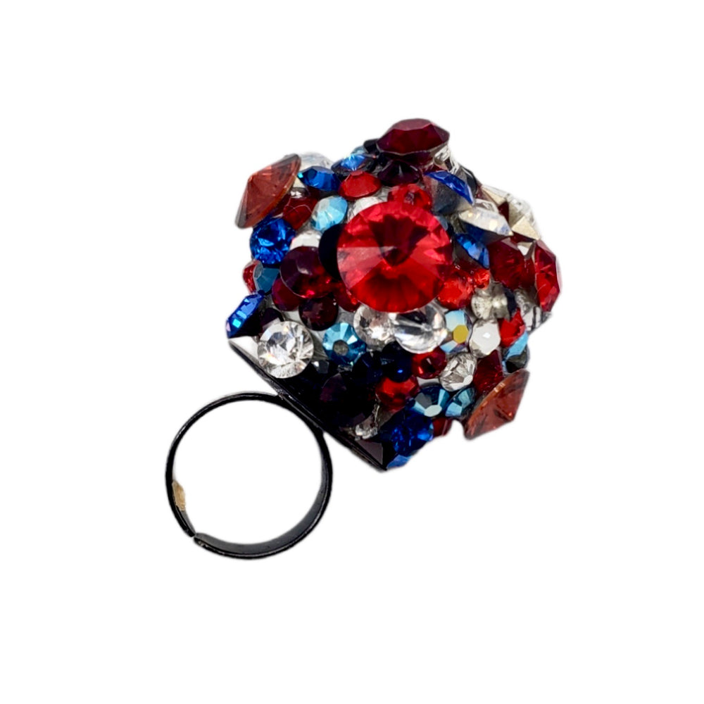 AMERICAN WOMAN BAUBLE RING