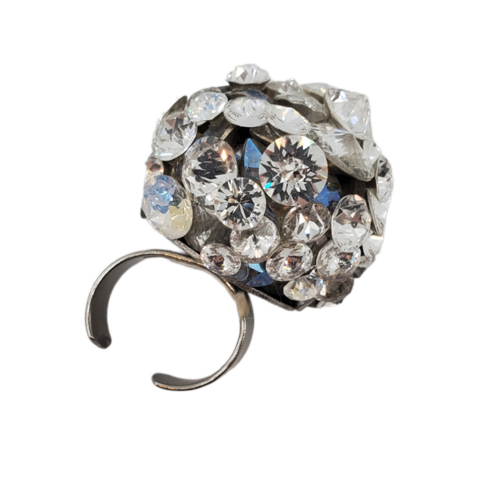 SCANDALOUS SMALL BAUBLE RING